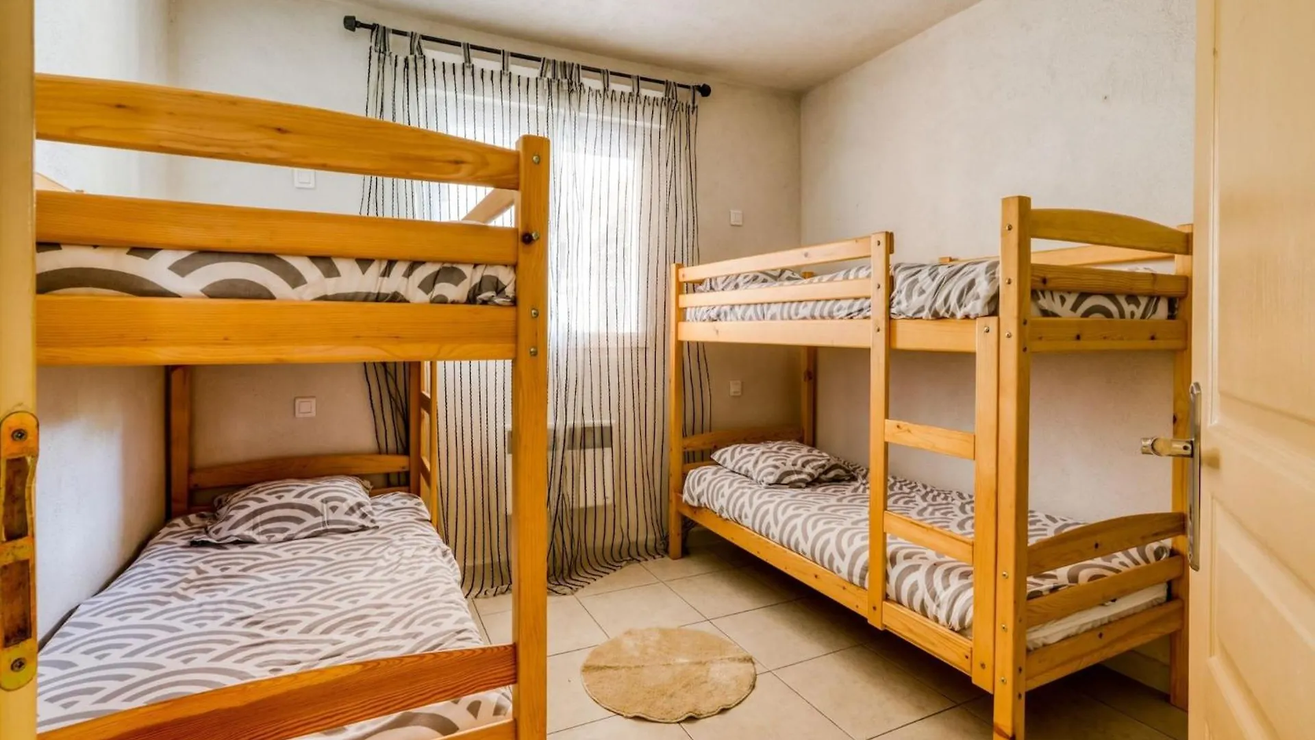 Cosy Holiday Home In Tuscany With Shared Swimming Pool San Casciano in Val di Pesa Italien
