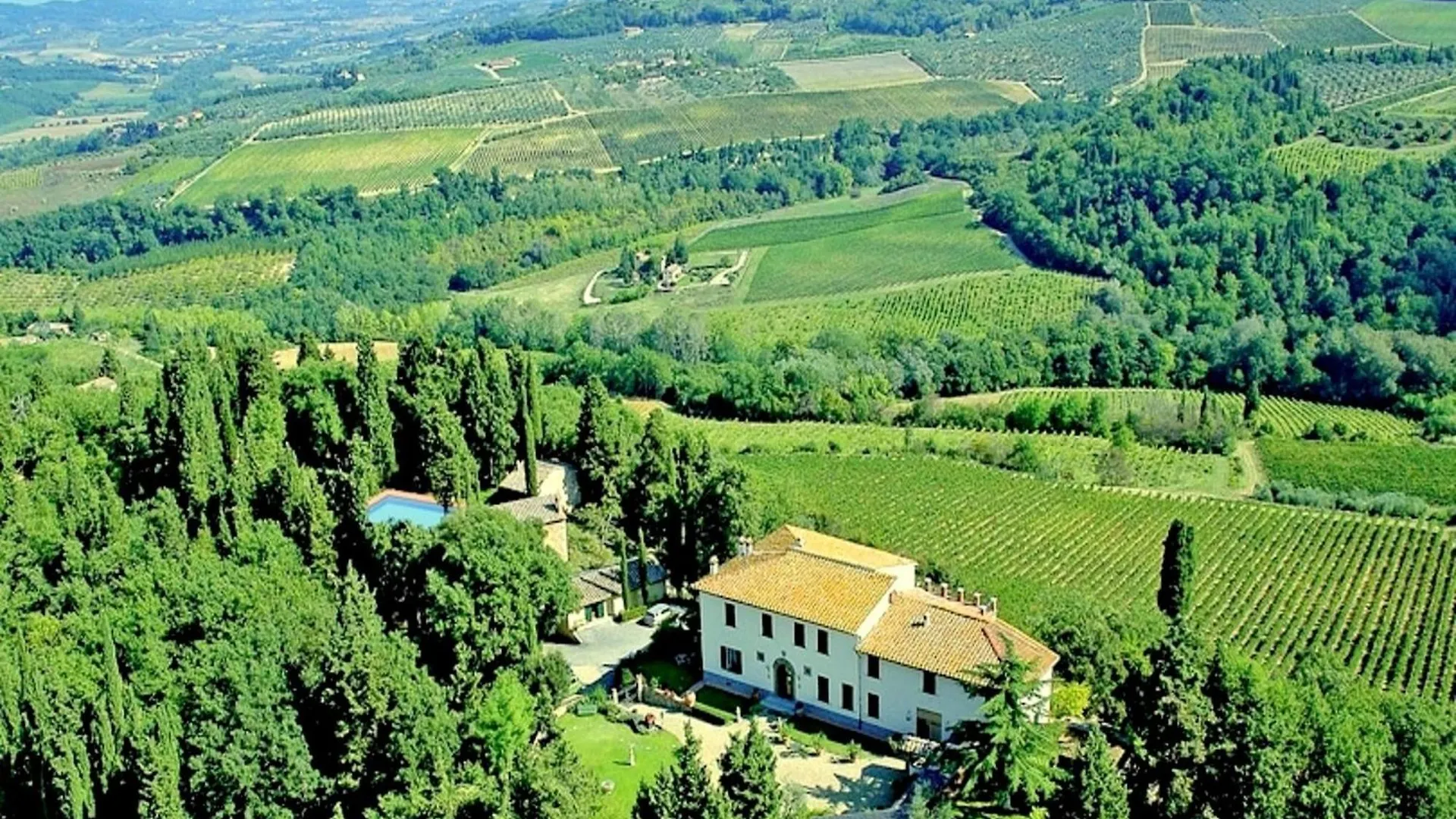 Cosy Holiday Home In Tuscany With Shared Swimming Pool San Casciano in Val di Pesa