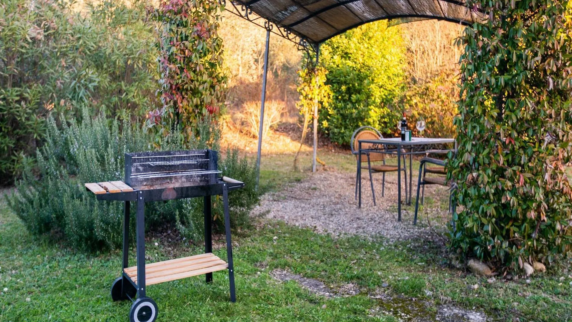 Cosy Holiday Home In Tuscany With Shared Swimming Pool San Casciano in Val di Pesa Italien