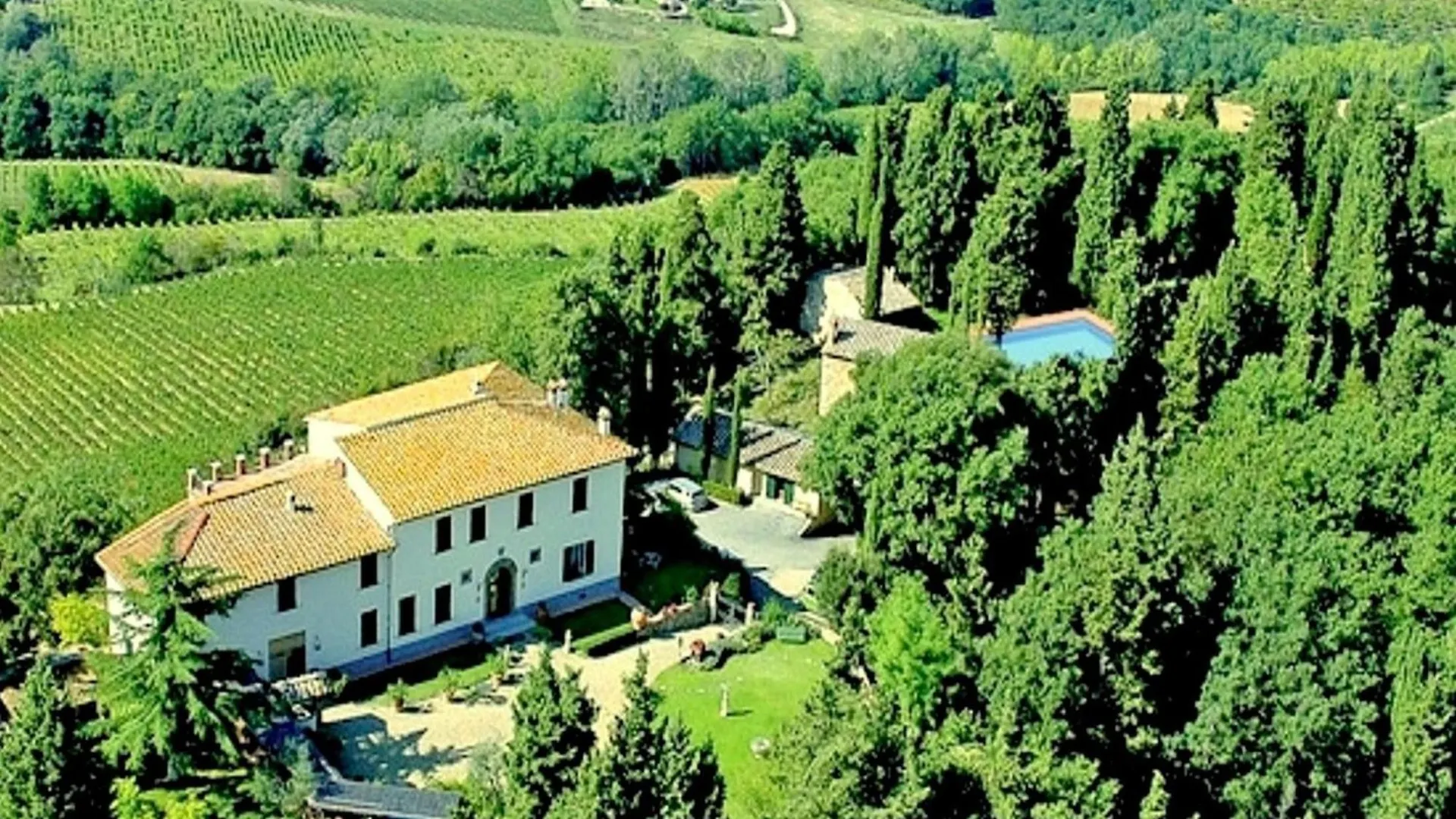 Cosy Holiday Home In Tuscany With Shared Swimming Pool San Casciano in Val di Pesa