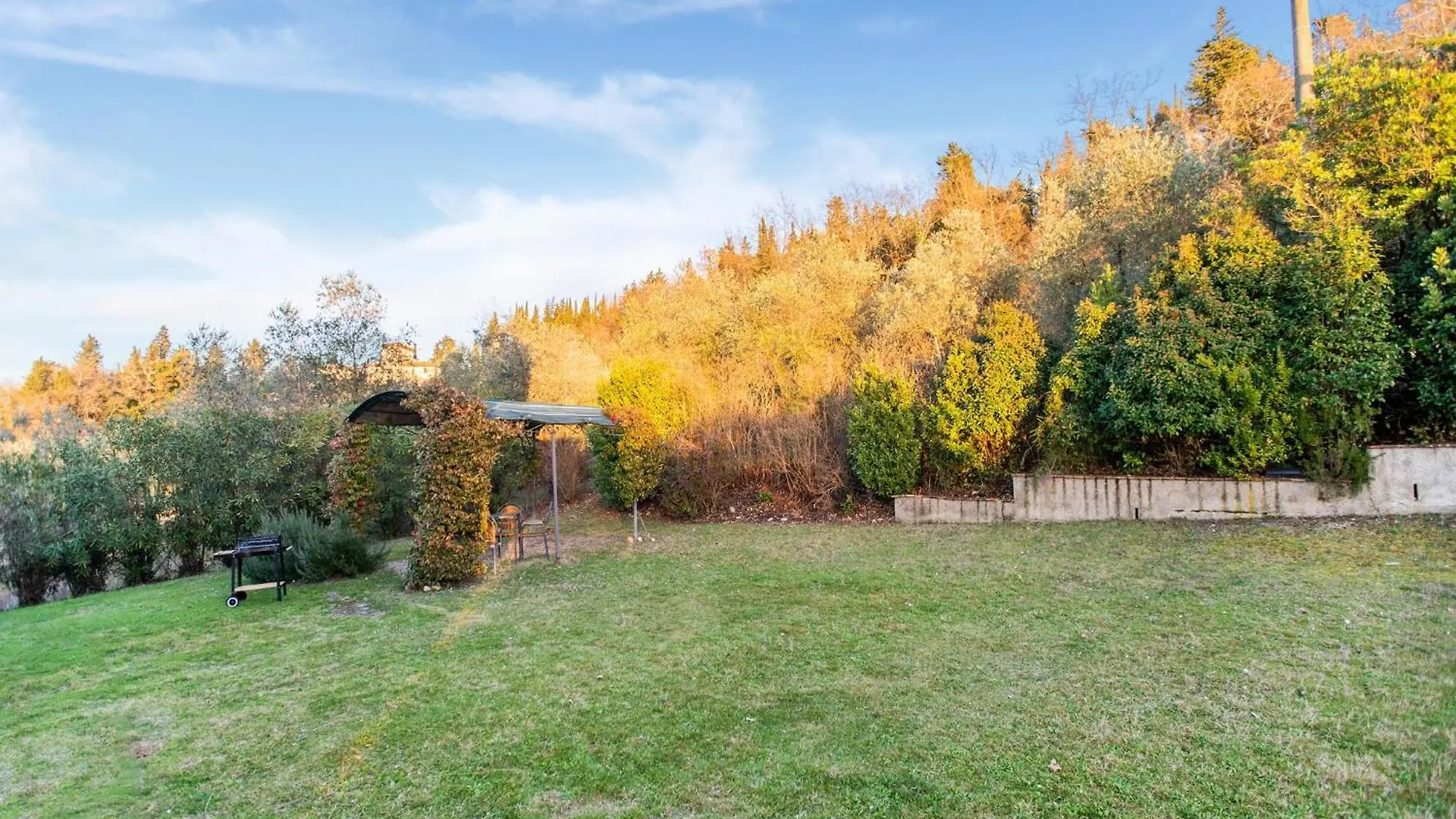 Cosy Holiday Home In Tuscany With Shared Swimming Pool San Casciano in Val di Pesa