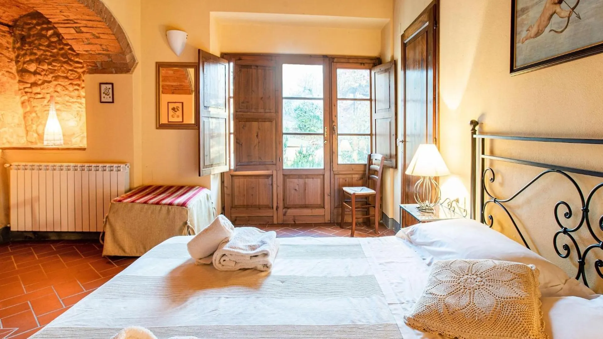 Cosy Holiday Home In Tuscany With Shared Swimming Pool San Casciano in Val di Pesa