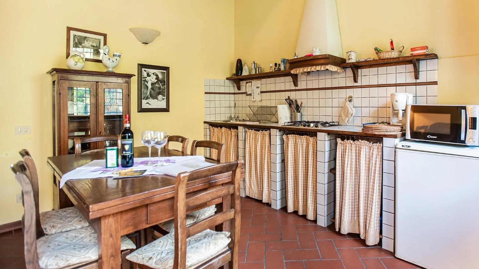 Cosy Holiday Home In Tuscany With Shared Swimming Pool San Casciano in Val di Pesa