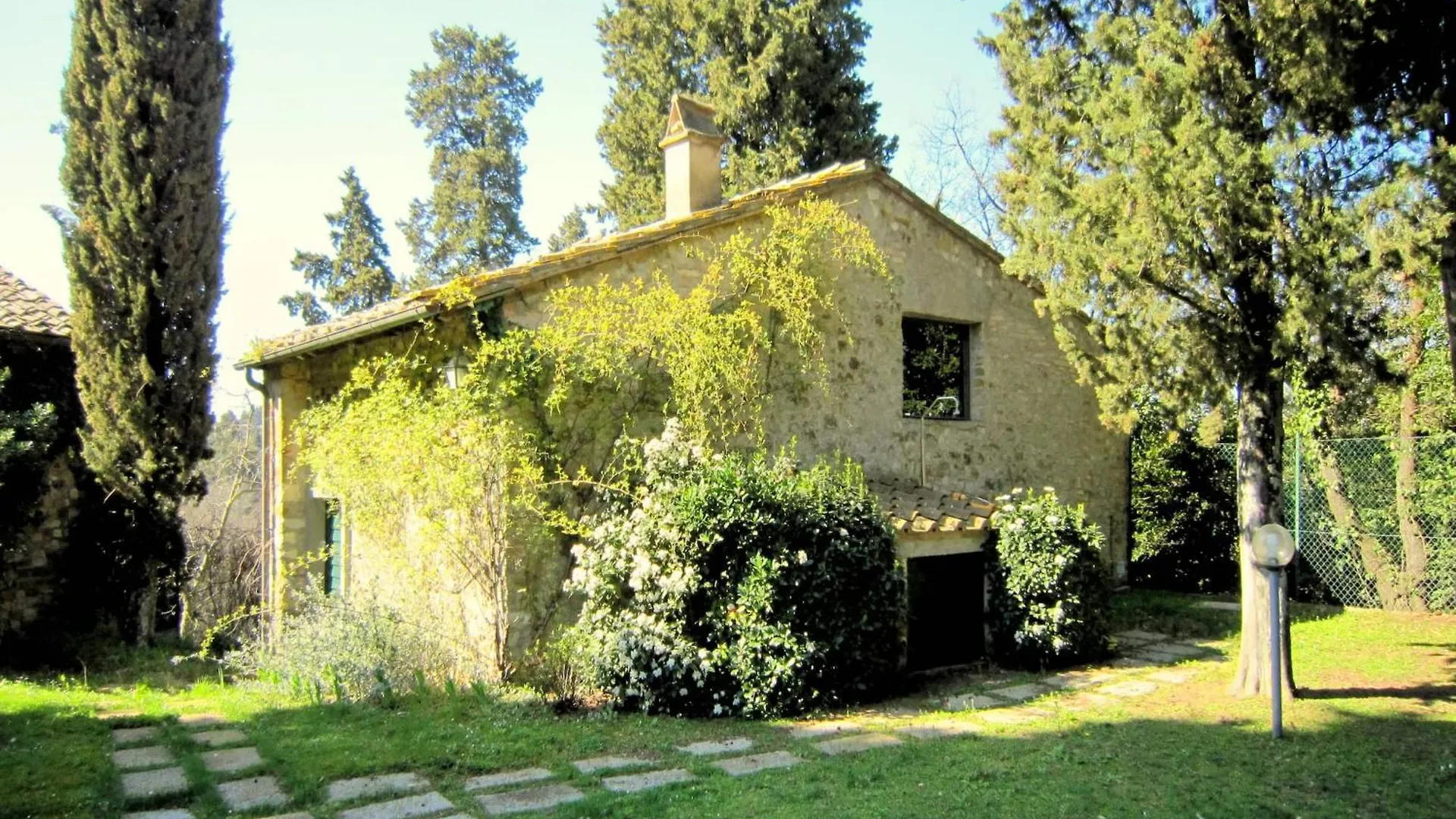 Cosy Holiday Home In Tuscany With Shared Swimming Pool San Casciano in Val di Pesa