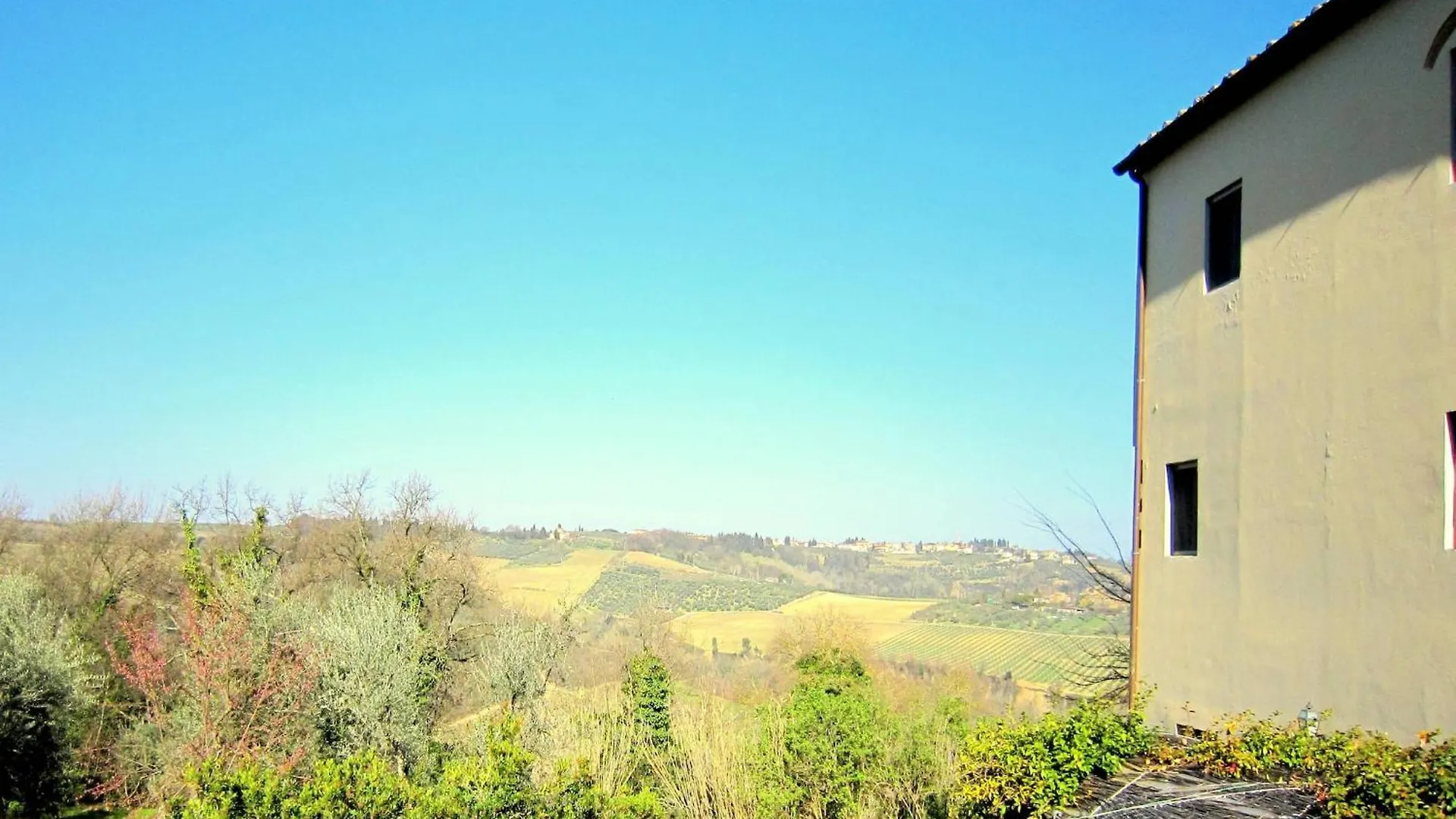 Cosy Holiday Home In Tuscany With Shared Swimming Pool San Casciano in Val di Pesa
