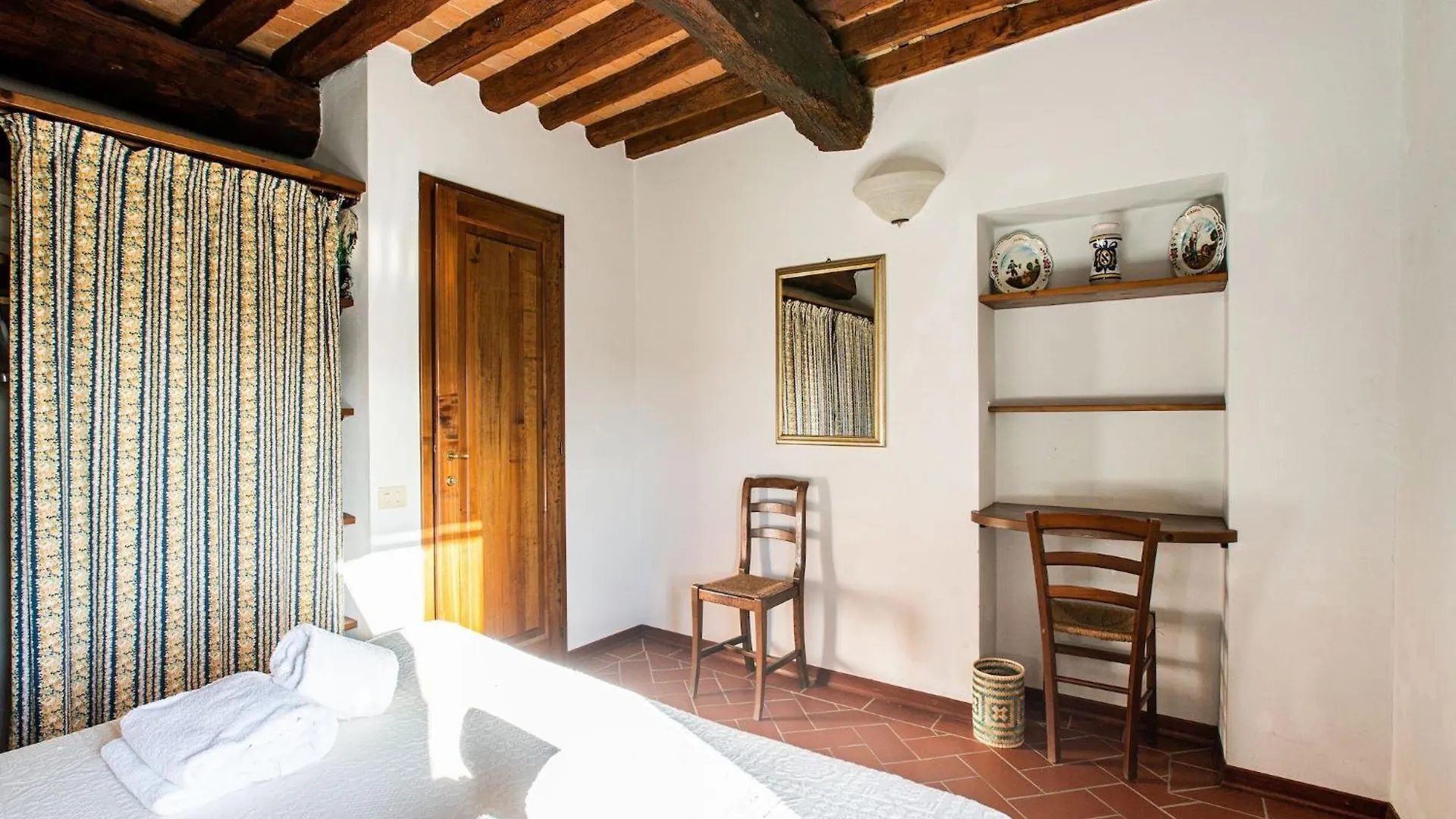Cosy Holiday Home In Tuscany With Shared Swimming Pool San Casciano in Val di Pesa