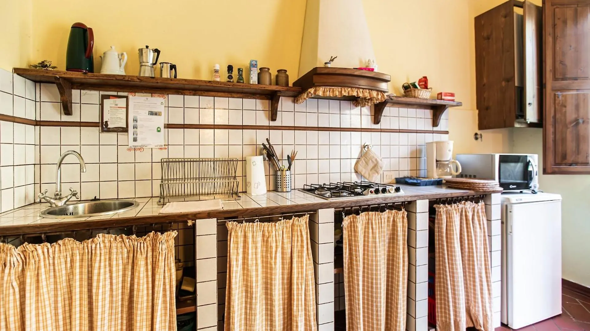 Cosy Holiday Home In Tuscany With Shared Swimming Pool San Casciano in Val di Pesa