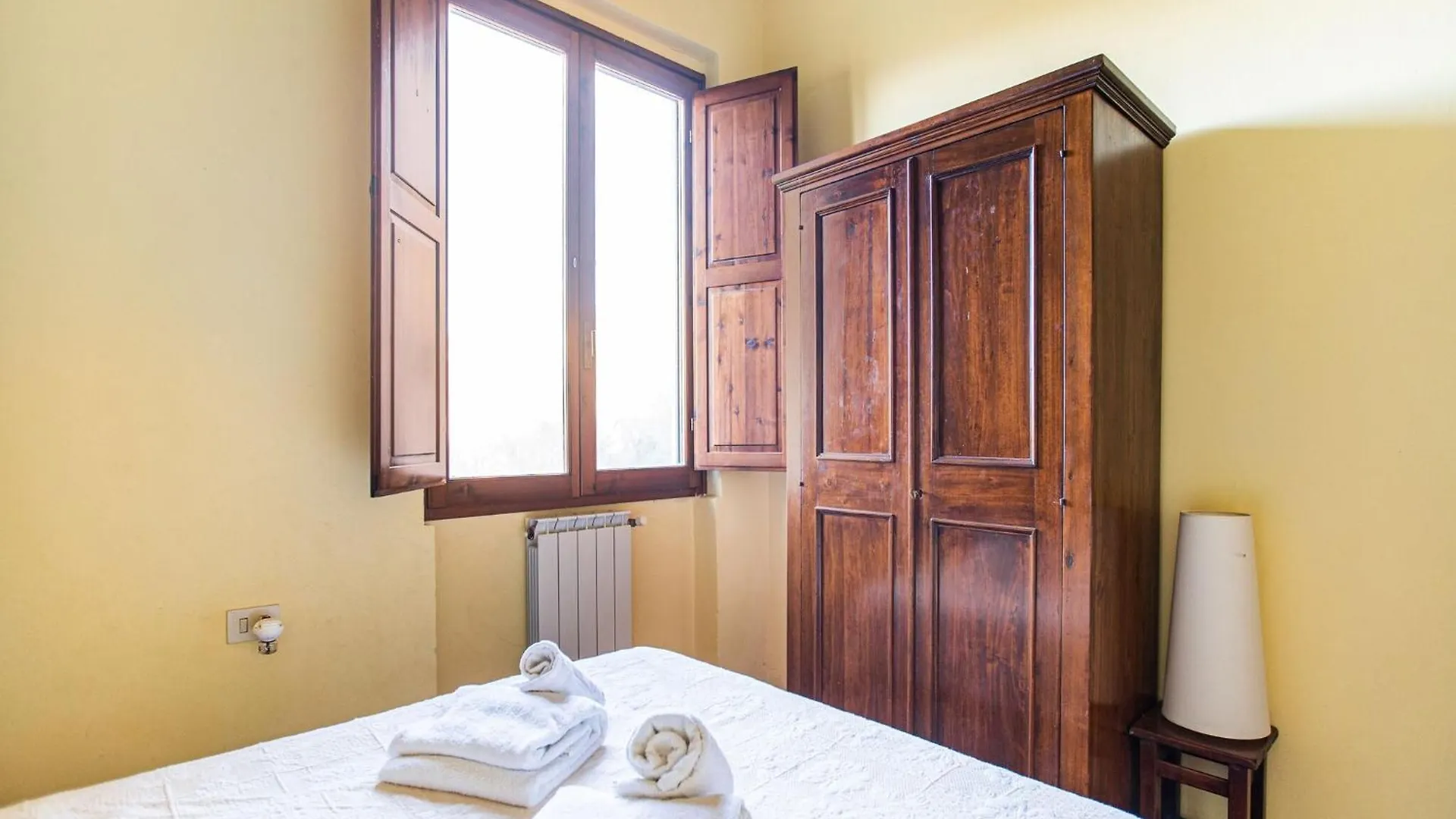 Cosy Holiday Home In Tuscany With Shared Swimming Pool San Casciano in Val di Pesa