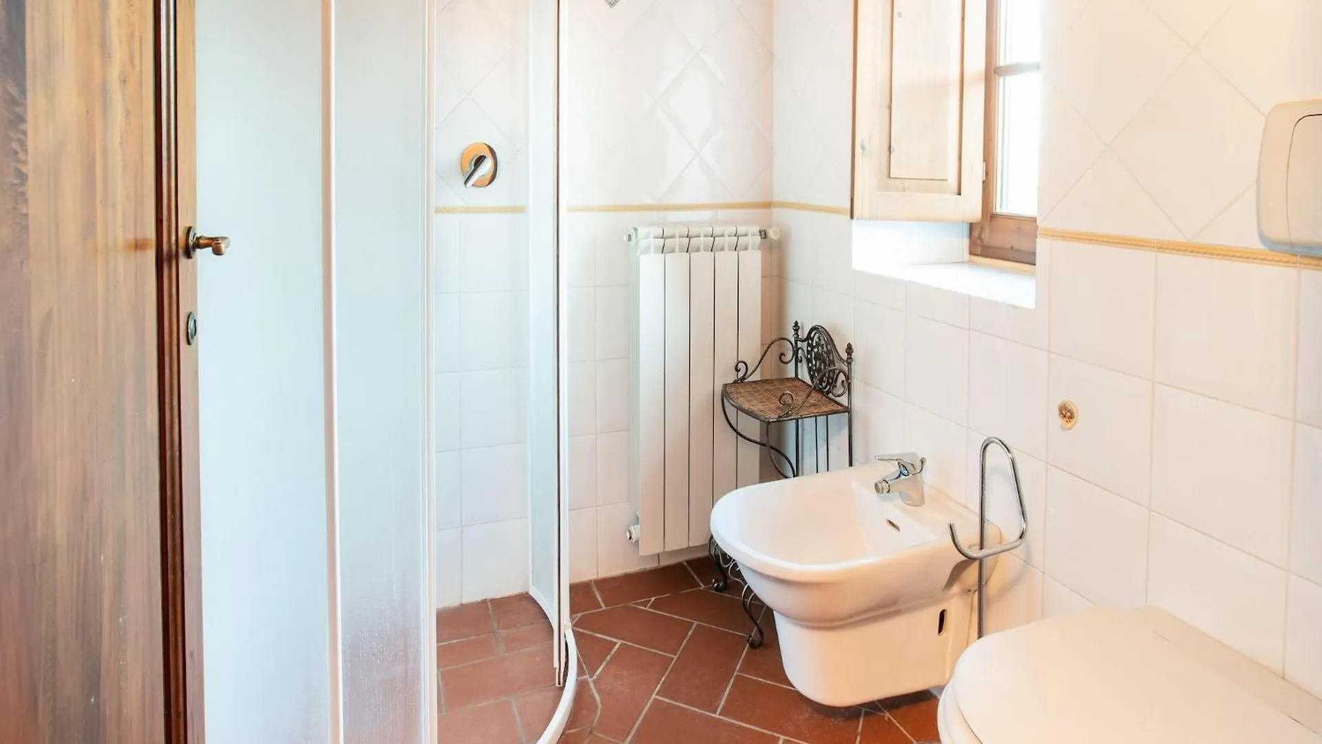 Cosy Holiday Home In Tuscany With Shared Swimming Pool San Casciano in Val di Pesa